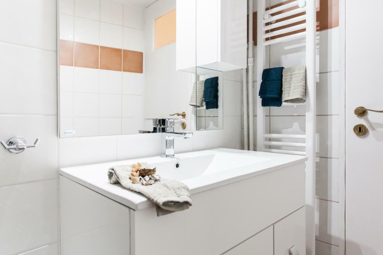 Classy Private Double Rooms In Apartment Next To Acropolis Atenas Exterior foto