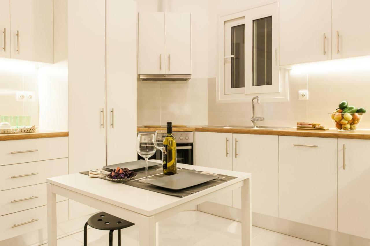Classy Private Double Rooms In Apartment Next To Acropolis Atenas Exterior foto